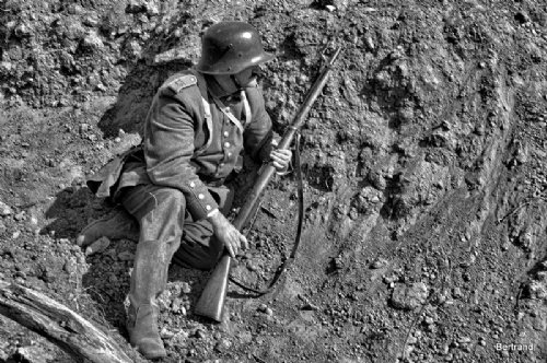 A.Passchendaele themaw. (12)